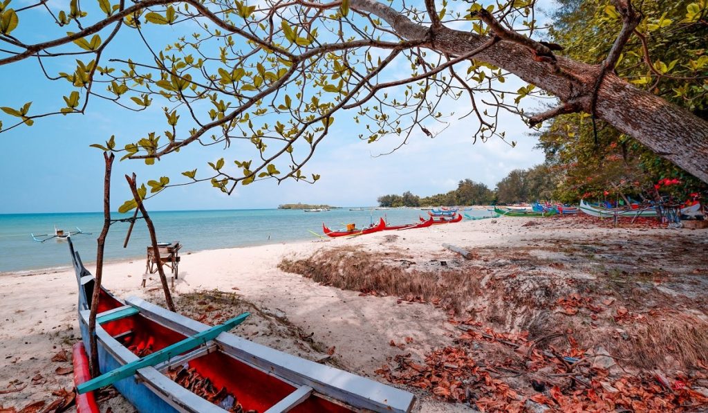 pulau laskar pelangi