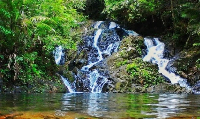 air terjun gurok beraye belitung