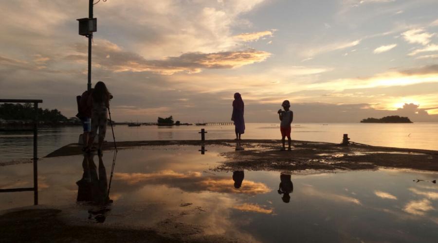 Wisata malam Pantai Tanjung Pendam
